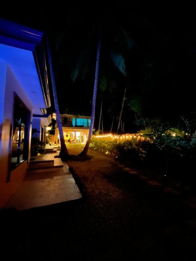 Southseas Beach Resort And Dive Center Santander Buitenkant foto