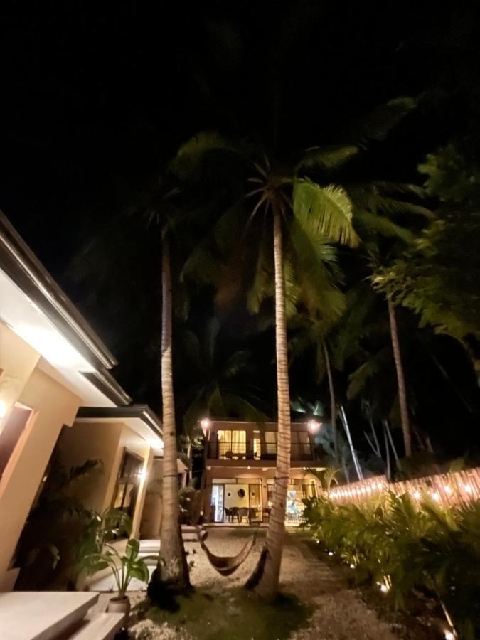 Southseas Beach Resort And Dive Center Santander Buitenkant foto