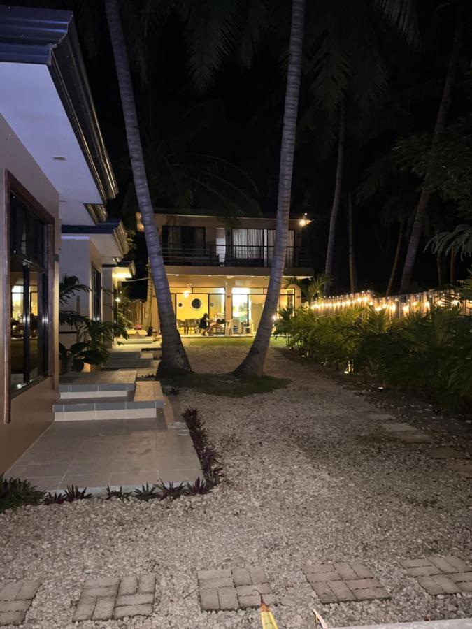 Southseas Beach Resort And Dive Center Santander Buitenkant foto