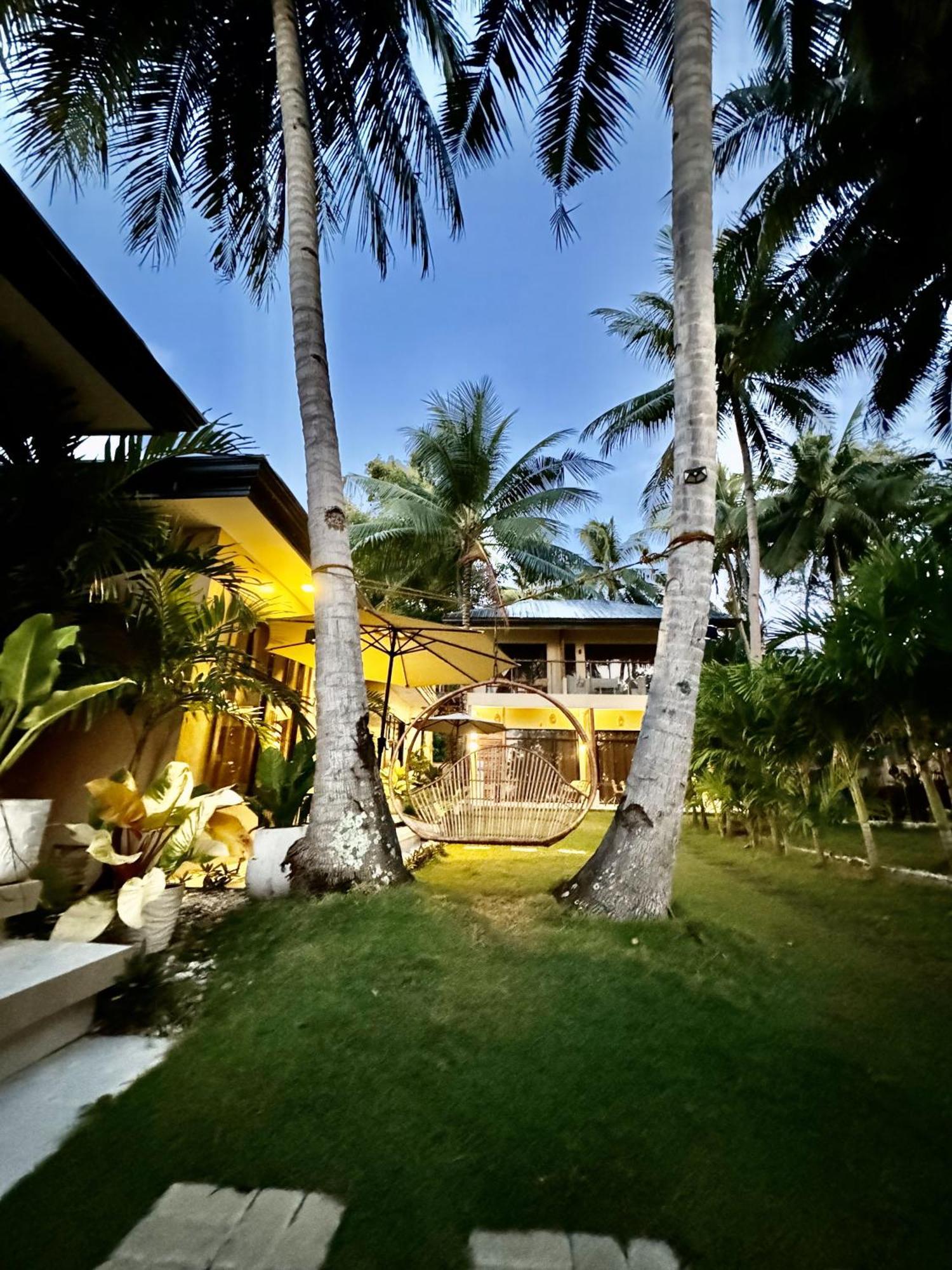 Southseas Beach Resort And Dive Center Santander Buitenkant foto
