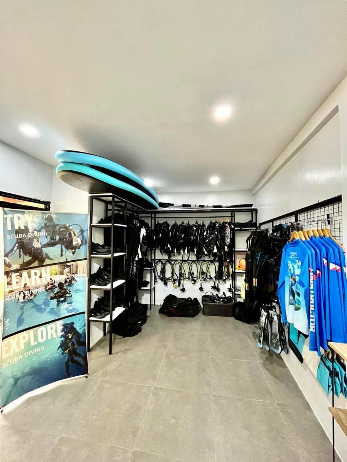 Southseas Beach Resort And Dive Center Santander Buitenkant foto
